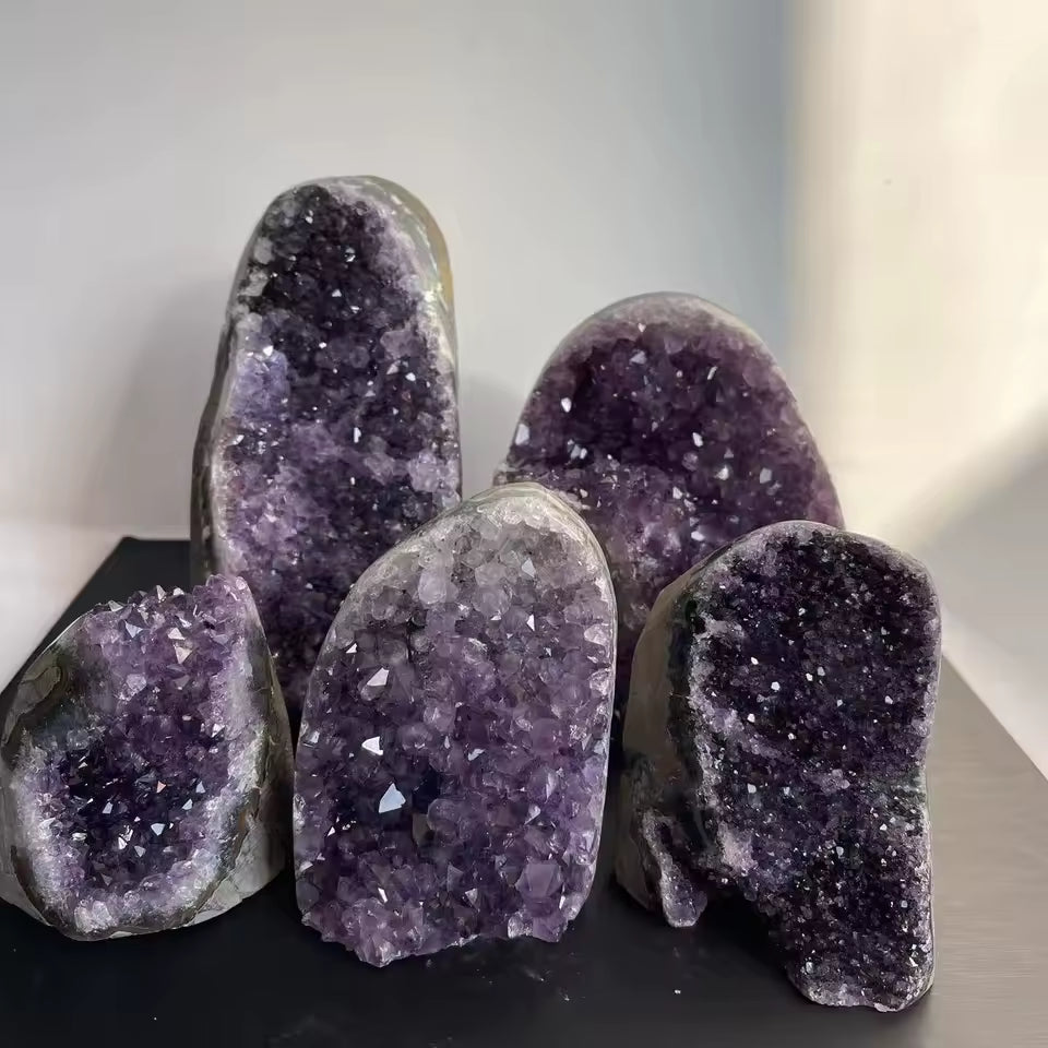 Natural Amethyst Crystal Cluster, Raw Purple Quartz Geode Specimen Sold by Weight from 300 g / 10.6 oz to 1.8 kg / 4 lb, for Shelf, Desk or Mantel