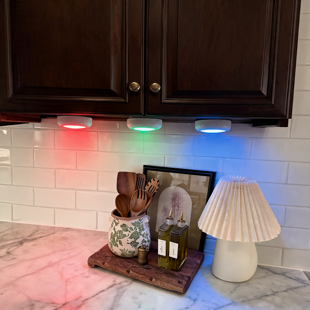 RGB Under Cabinet Puck Lights with Remote, Battery Powered Wireless LED Closet and Night Lights, Dimmable with Timer, Sets of 1 to 6