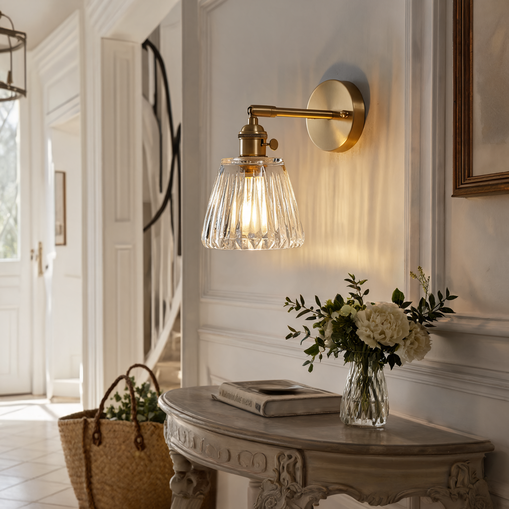 Brass Wall Sconce with Clear Ribbed Glass Shade, Single Light Adjustable Wall Lamp for Bedroom, Bathroom Mirror and Hallway, 14 cm / 5.5 in Shade